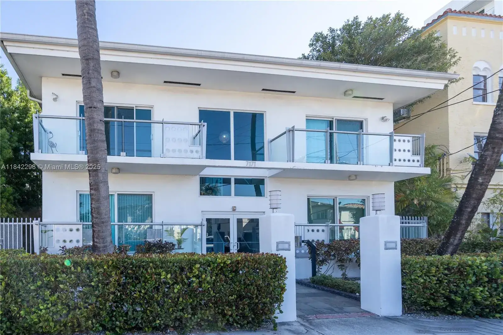 2 bedroom 2 bath Residential Lease for rent at 7171 Bay Dr # 6, Miami Beach FL 33141