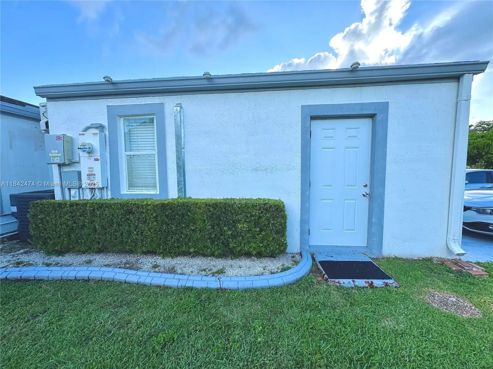 1 bedroom 1 bath Residential Lease for rent at 14850 SW 159th St # 1, Miami FL 33187
