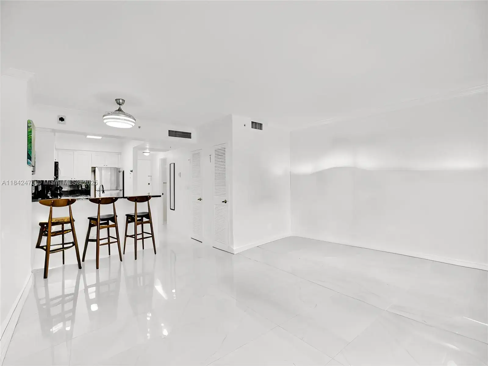 1 bath Residential Lease for rent at 2501 S Ocean Dr, Hollywood FL 33019