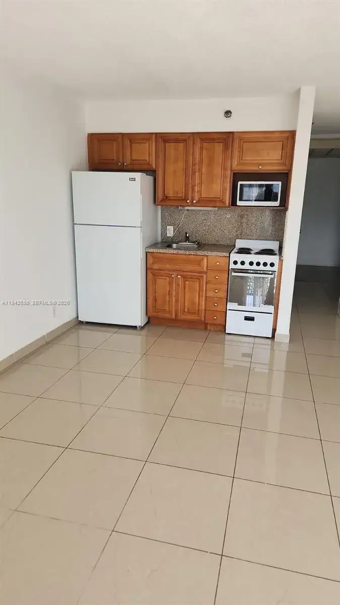 1 bath Residential for sale at 16450 NW 2nd Ave # 206, Miami FL 33169