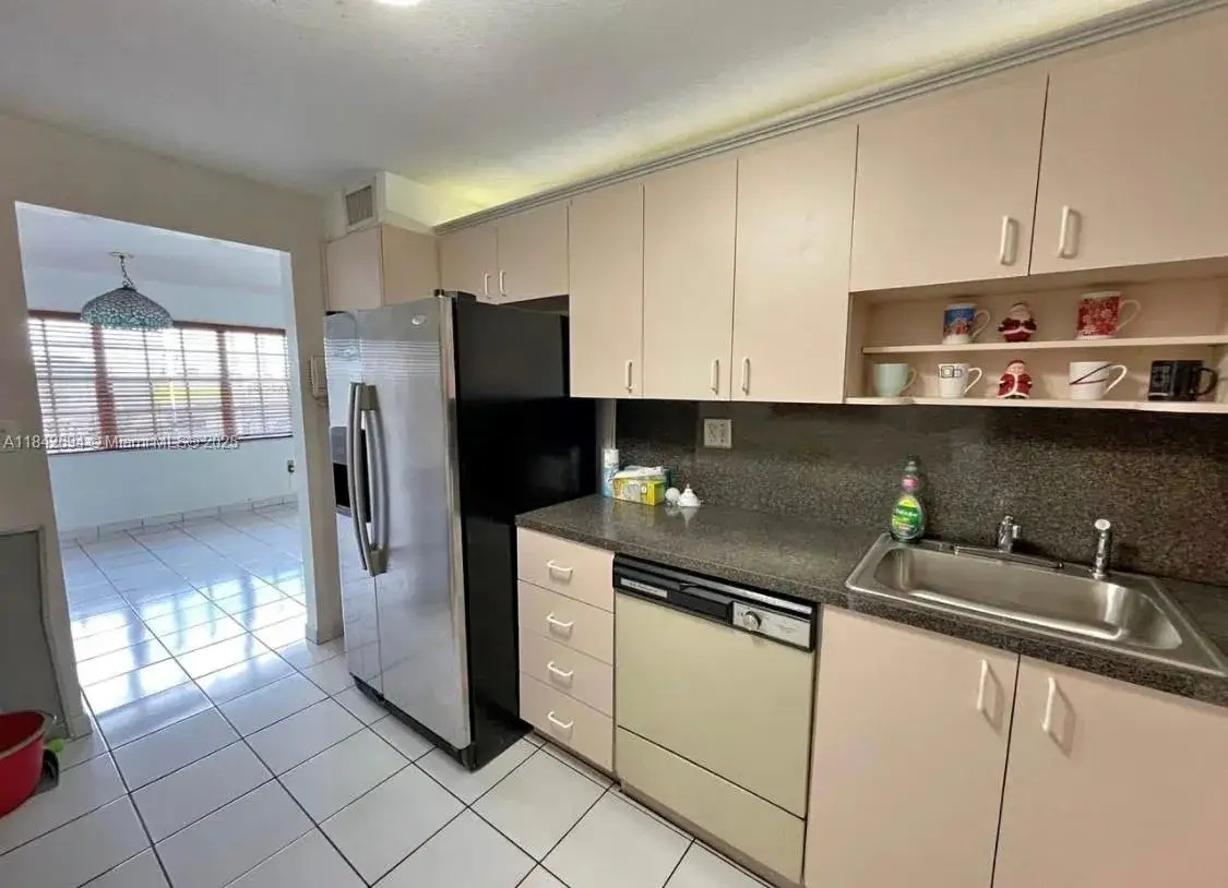 2 bedroom 2 bath Residential Lease for rent at 6575 W 4th Ave # 311, Hialeah FL 33012