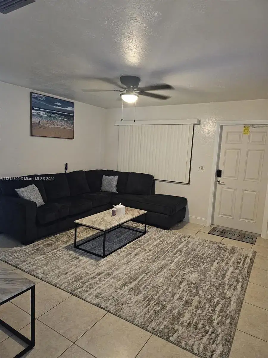 2 bedroom 1 bath Residential Lease for rent at 5929 Fillmore St # A, Hollywood FL 33021