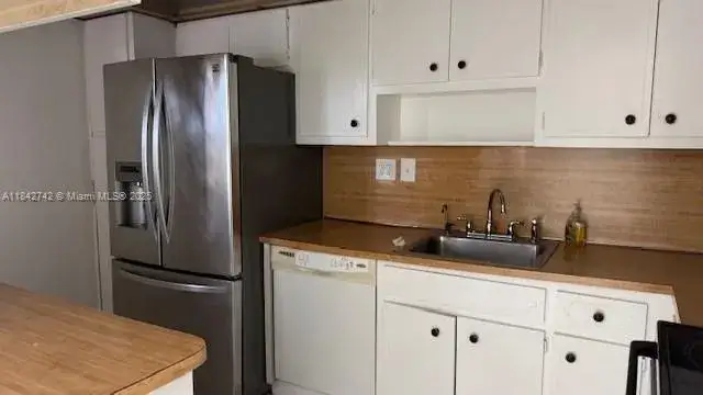 2 bedroom 2 bath Residential for sale at 1475 NE 125th Ter # 414K, North Miami FL 33161