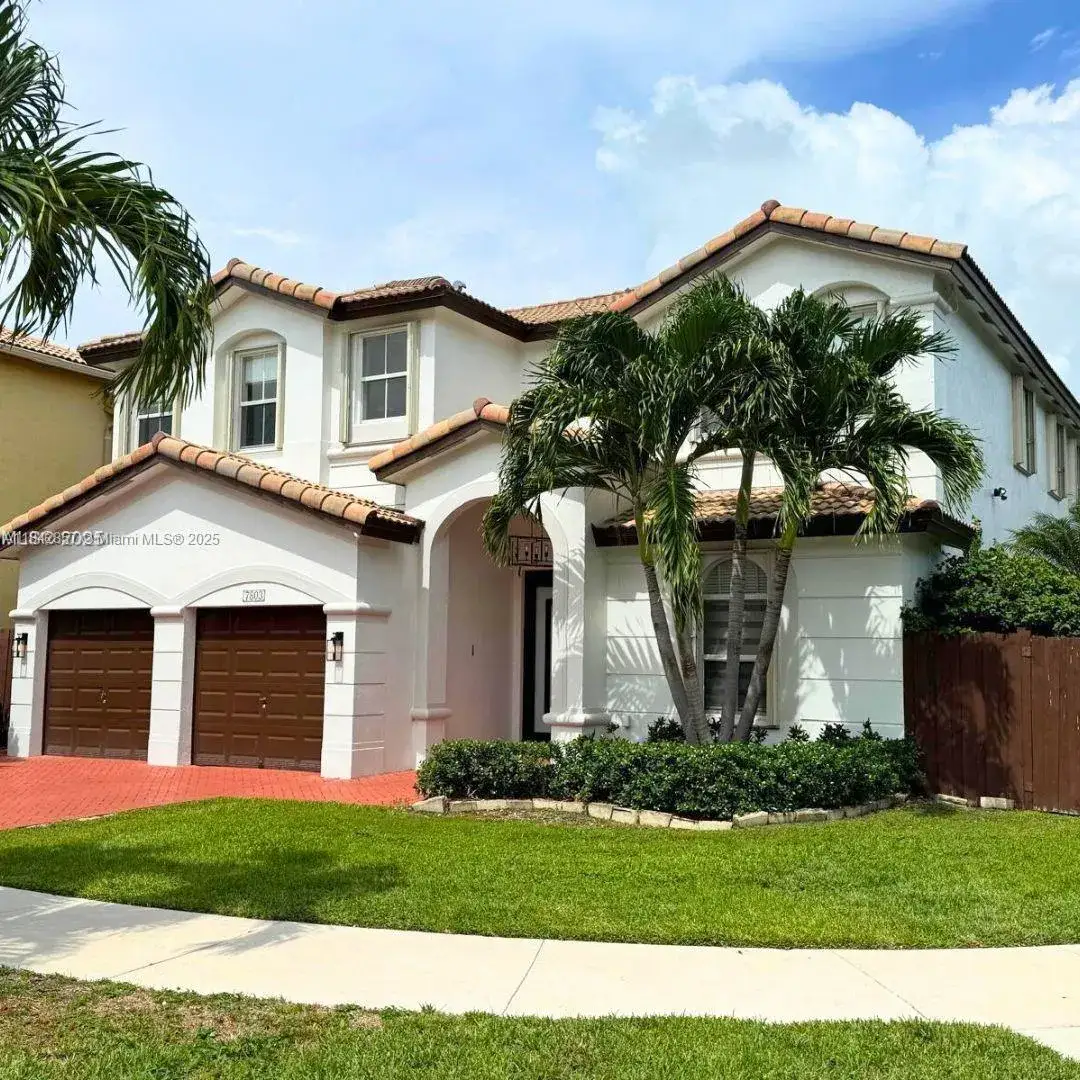 4 bedroom 4 bath Residential for sale at 7803 NW 111th Ct, Doral FL 33178