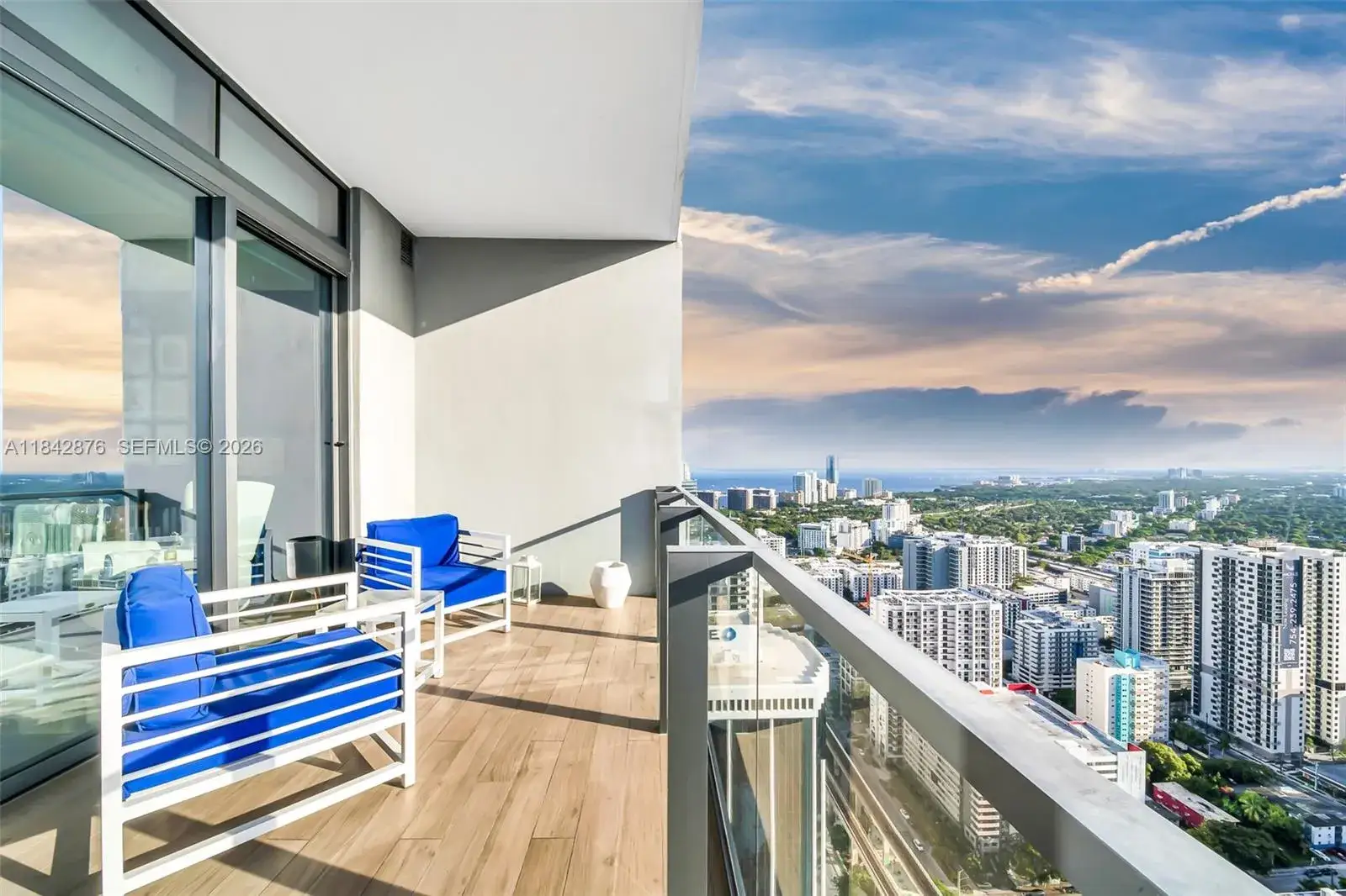 2 bedroom 2 bath Residential for sale at 88 SW 7th St # 4004, Miami FL 33130