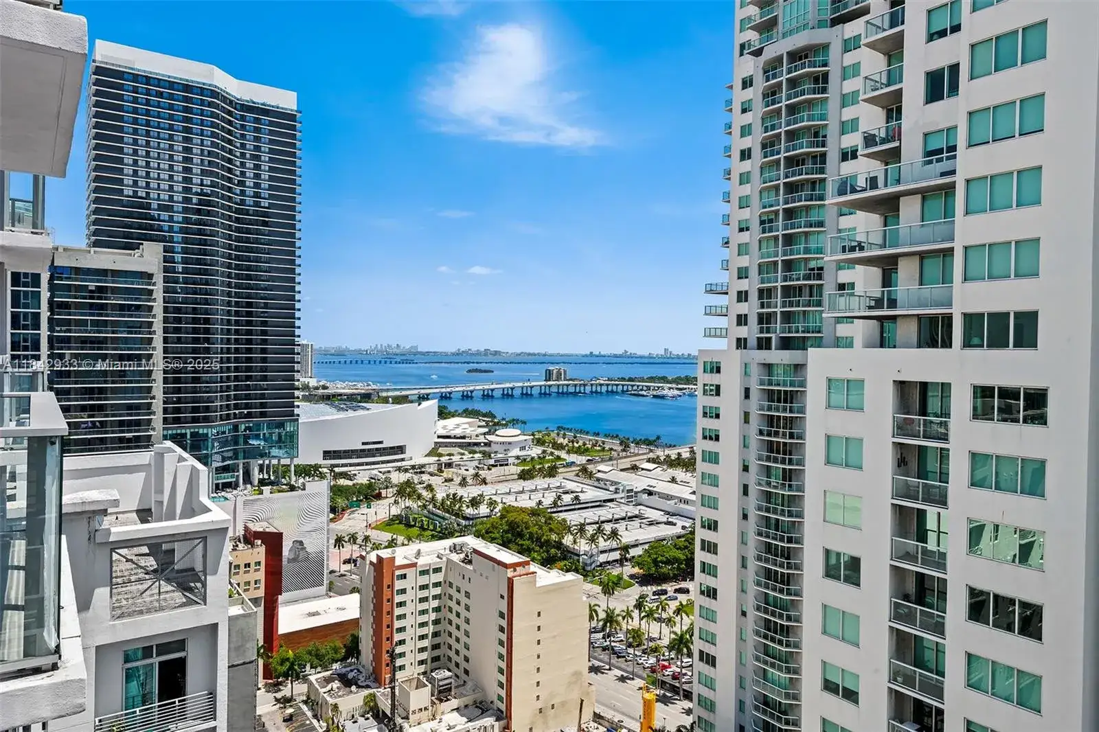 1 bath Residential for sale at 227 NE 2nd St # 2911, Miami FL 33132