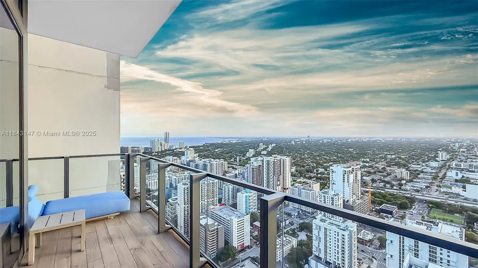 1 bedroom 1 bath Residential for sale at 88 SW 7th St # 4006, Miami FL 33130