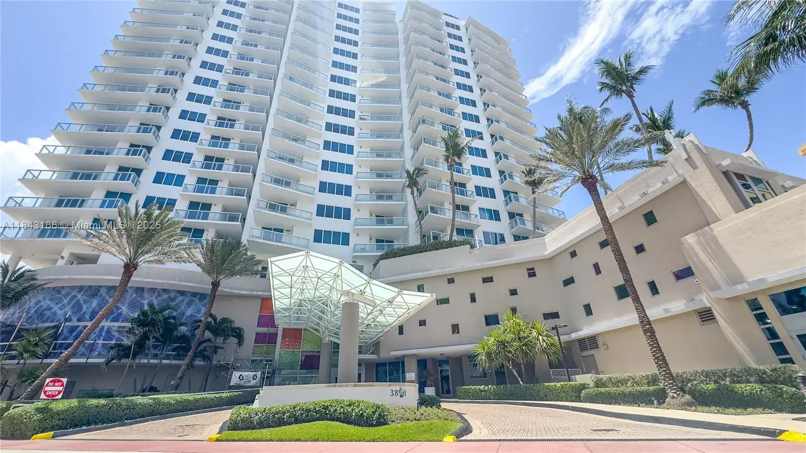 3 bedroom 3 bath Residential Lease for rent at 3801 Collins Ave # 1105, Miami Beach FL 33140