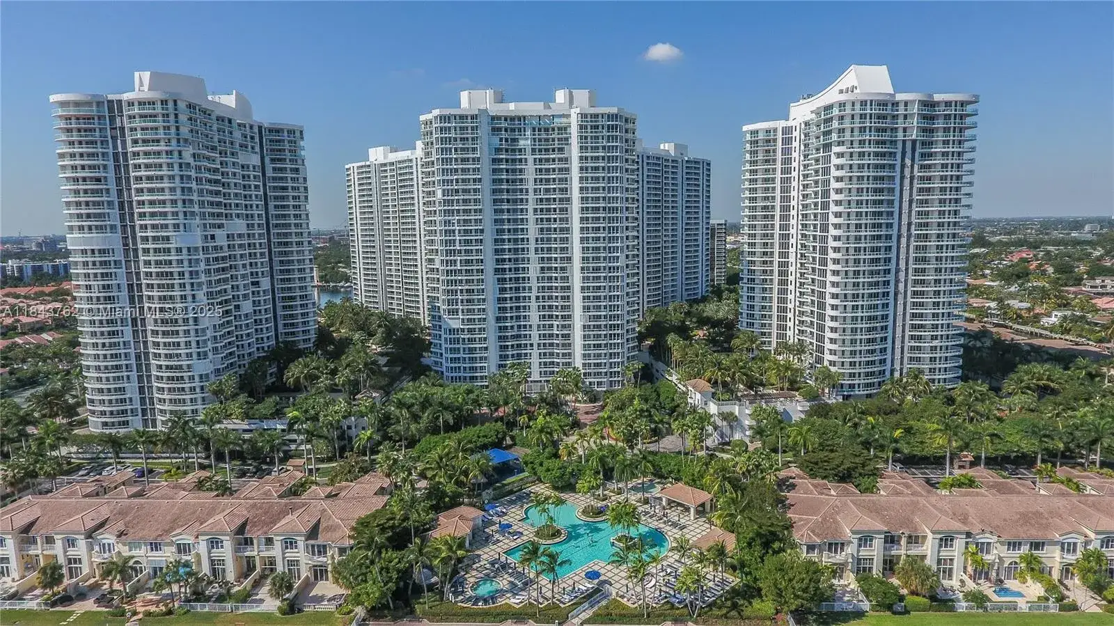 3 bedroom 3 bath Residential for sale at 21150 Point Pl # 406, Aventura FL 33180
