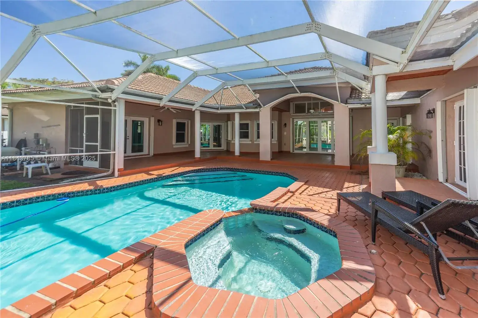 5 bedroom 4 bath Residential for sale at 7469 SW 168th Ter, Palmetto Bay FL 33157