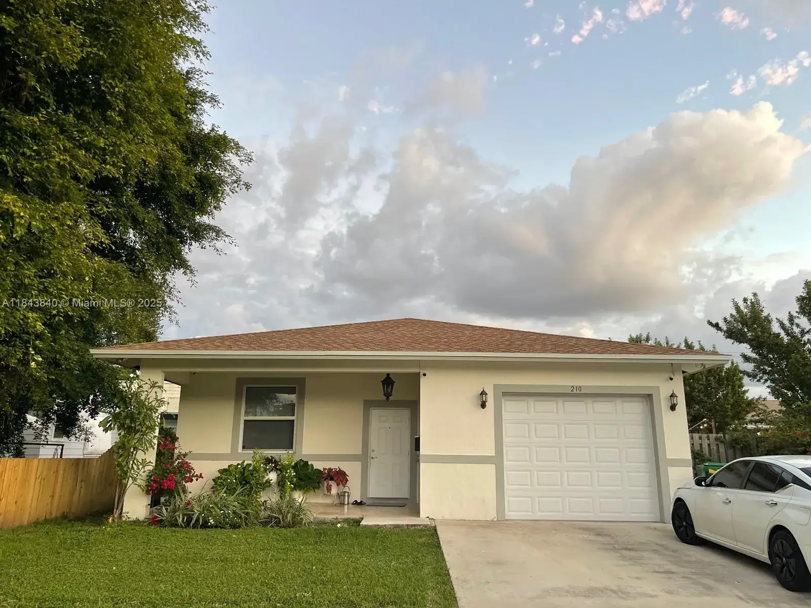 3 bedroom 2 bath Residential Lease for rent at 210 SW 4th St # 210, Dania Beach FL 33004