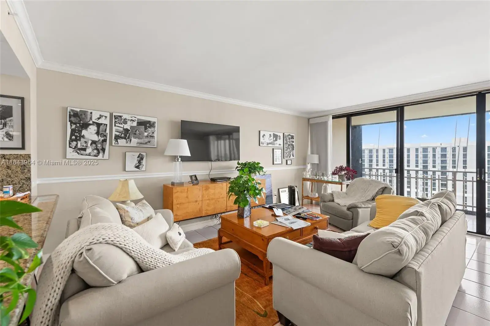 2 bedroom 2 bath Residential for sale at 11113 Biscayne Blvd # 1554, Miami FL 33181