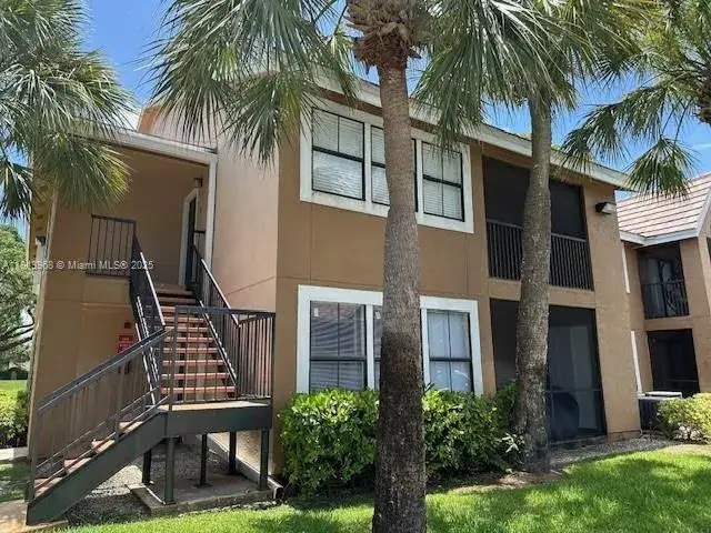 2 bedroom 2 bath Residential for sale at 15590 SW 106th Ln # 1102, Miami FL 33196