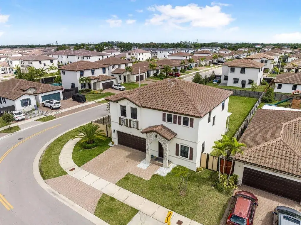 5 bedroom 3 bath Residential for sale at 12861 SW 229 th terrace, Miami FL 33170
