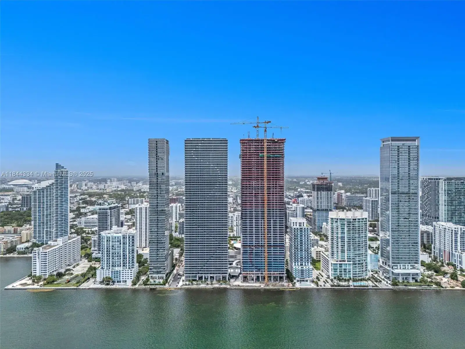 2 bedroom 3 bath Residential for sale at 700 NE 24 Street # 3806, Miami FL 33137