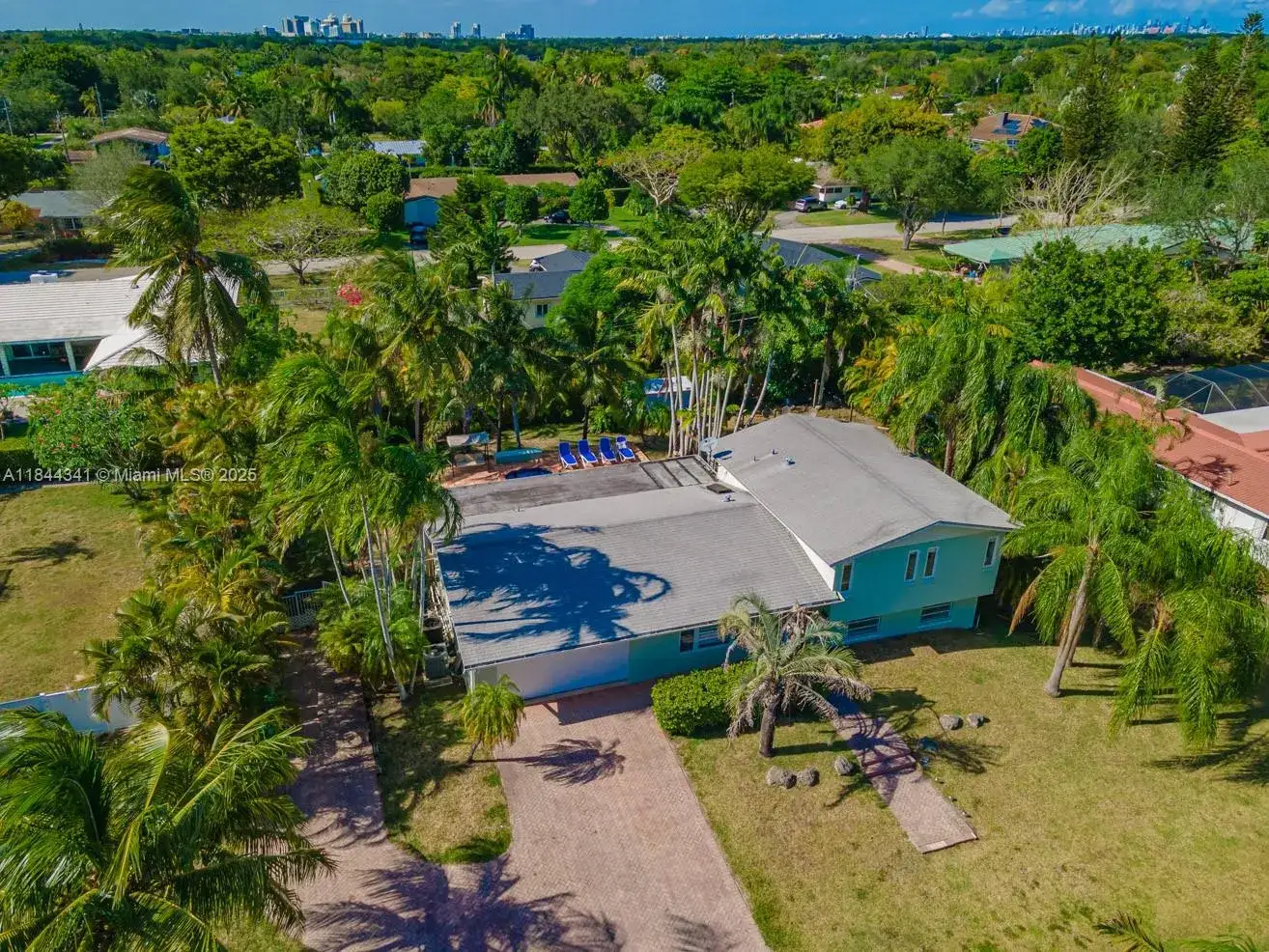4 bedroom 3 bath Residential Lease for rent at 7475 SW 134th St, Pinecrest FL 33156