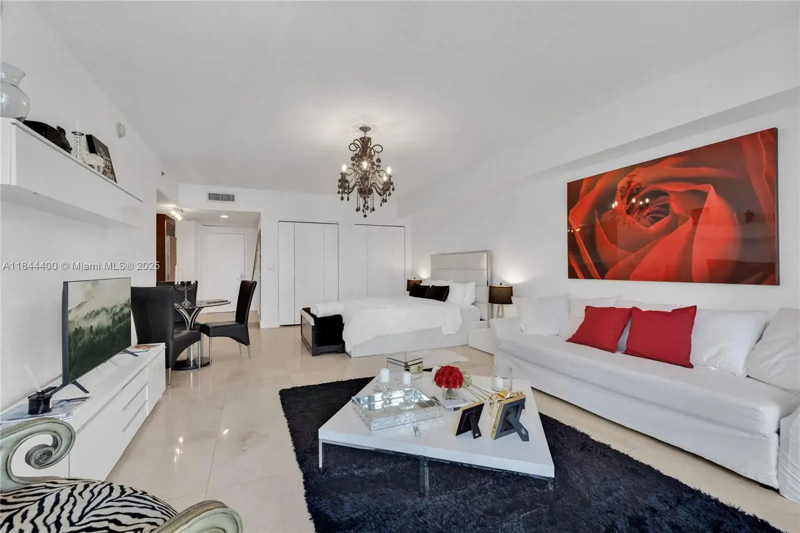 1 bath Residential for sale at 475 Brickell Ave # 2610, Miami FL 33131