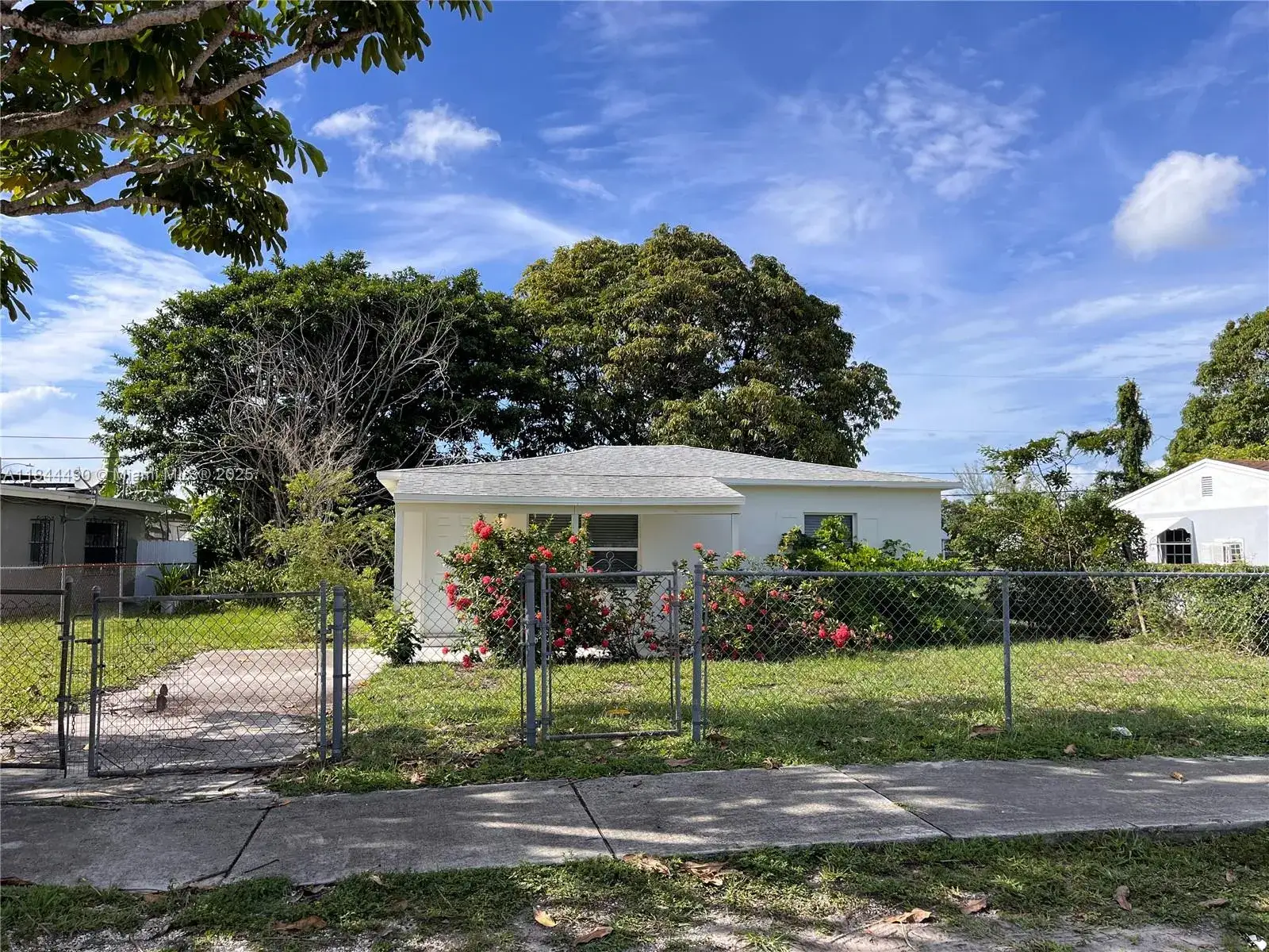 2 bedroom 2 bath Residential for sale at 2481 NW 154th St, Miami Gardens FL 33054