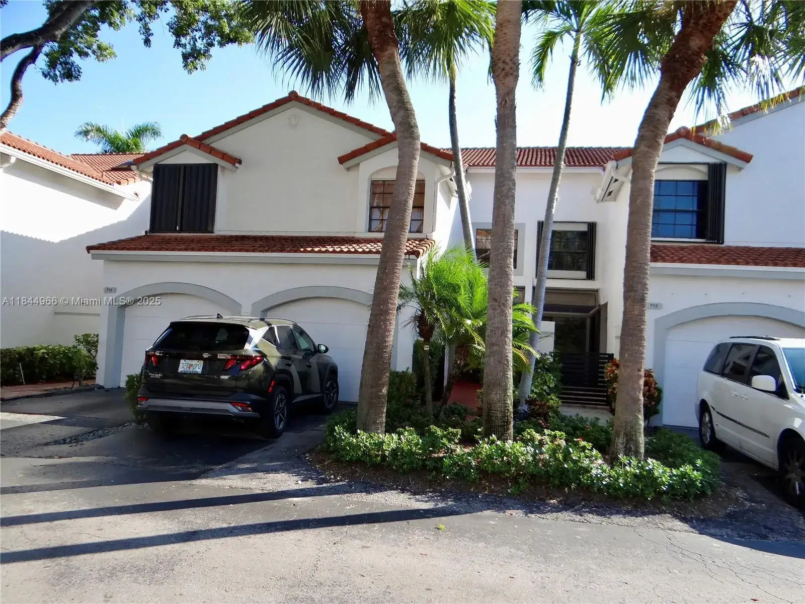 3 bedroom 2 bath Residential for sale at 3500 Magellan Cir # 714, Aventura FL 33180