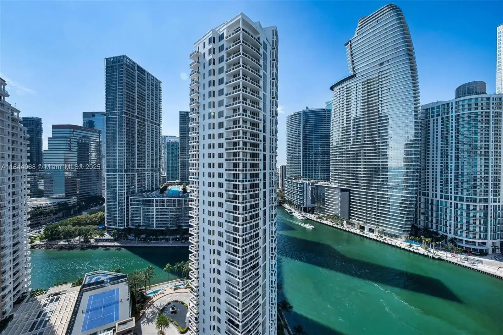 2 bedroom 2 bath Residential for sale at 900 Brickell Key Blvd # 2005, Miami FL 33131