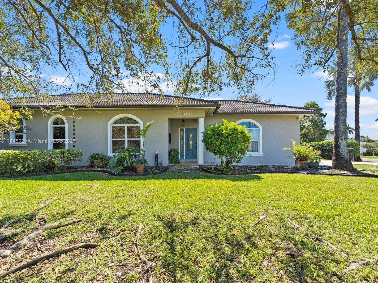 3 bedroom 2 bath Residential for sale at 29201 SW 181st Ave, Homestead FL 33030