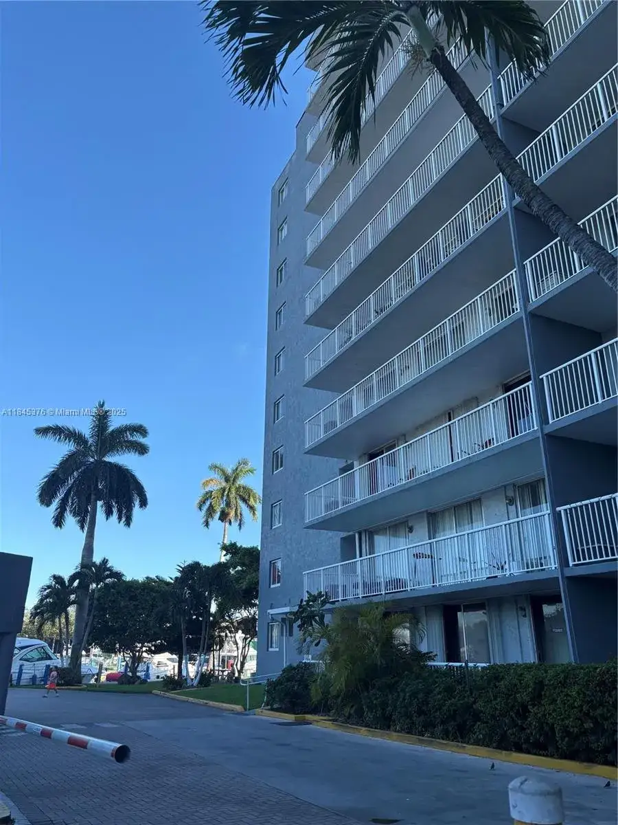 2 bedroom 1 bath Residential for sale at 1800 NW 24th AVE # 205, Miami FL 33125