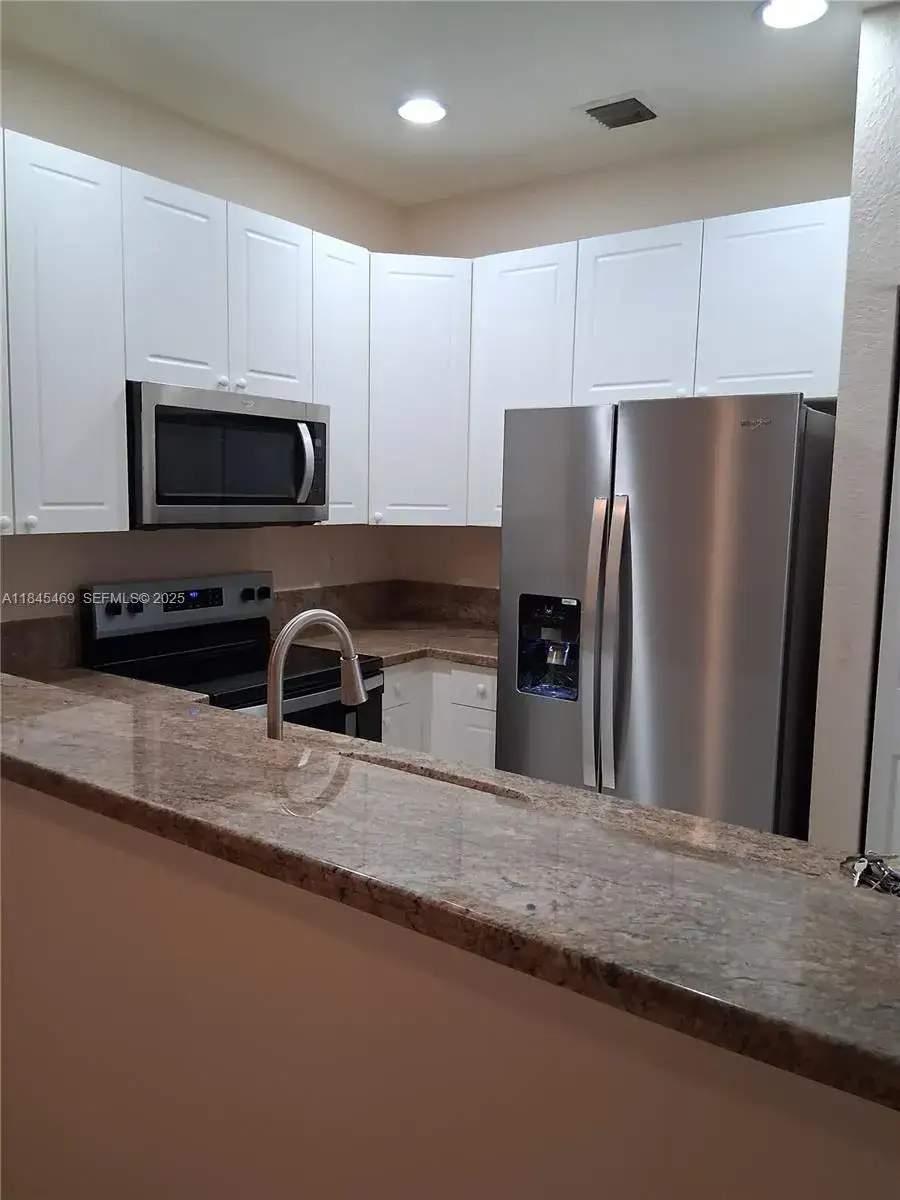 3 bedroom 2 bath Residential Lease for rent at 3395 Merrick Ct # 1110, Margate FL 33063