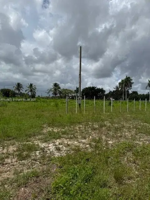 Commercial Land for sale at 152 st, Unincorporated Dade County FL 33187