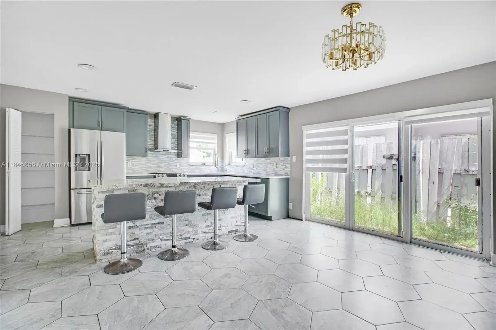 3 bedroom 3 bath Residential for sale at 5498 NW 45th Way, Coconut Creek FL 33073