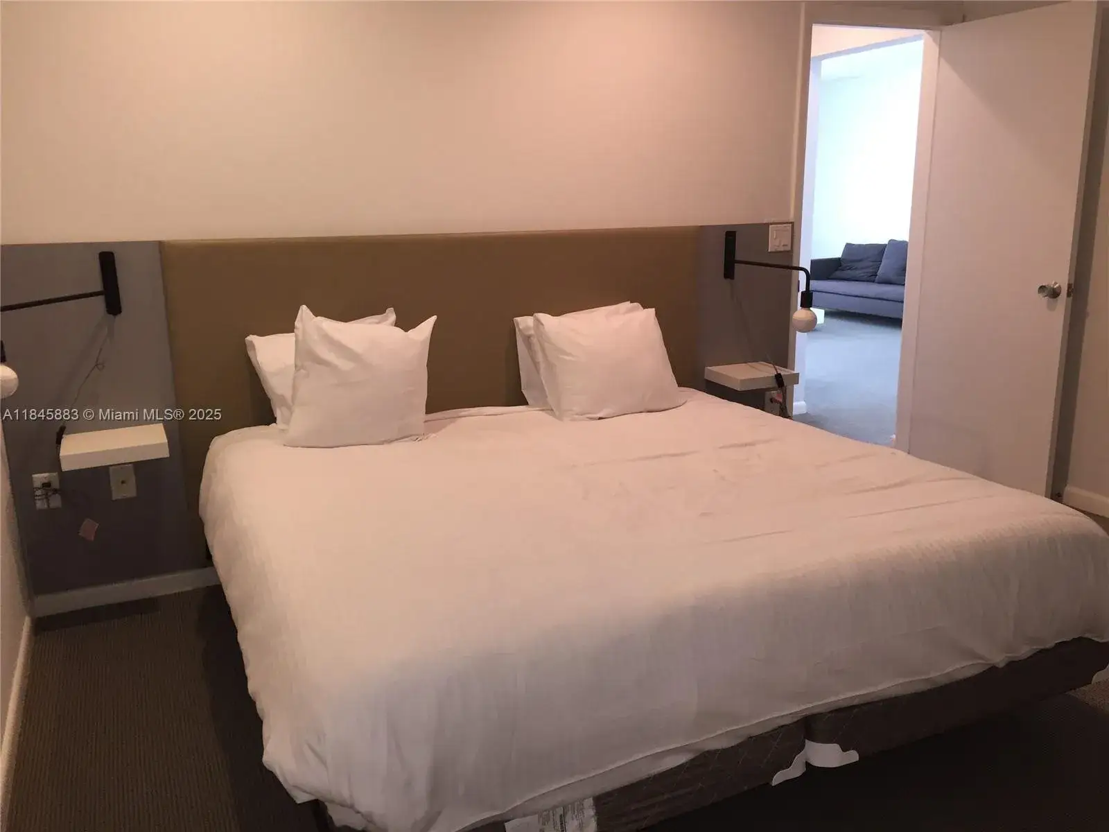 1 bedroom 1 bath Residential Lease for rent at 201 Sunrise Drive # 102, Key Biscayne FL 33149