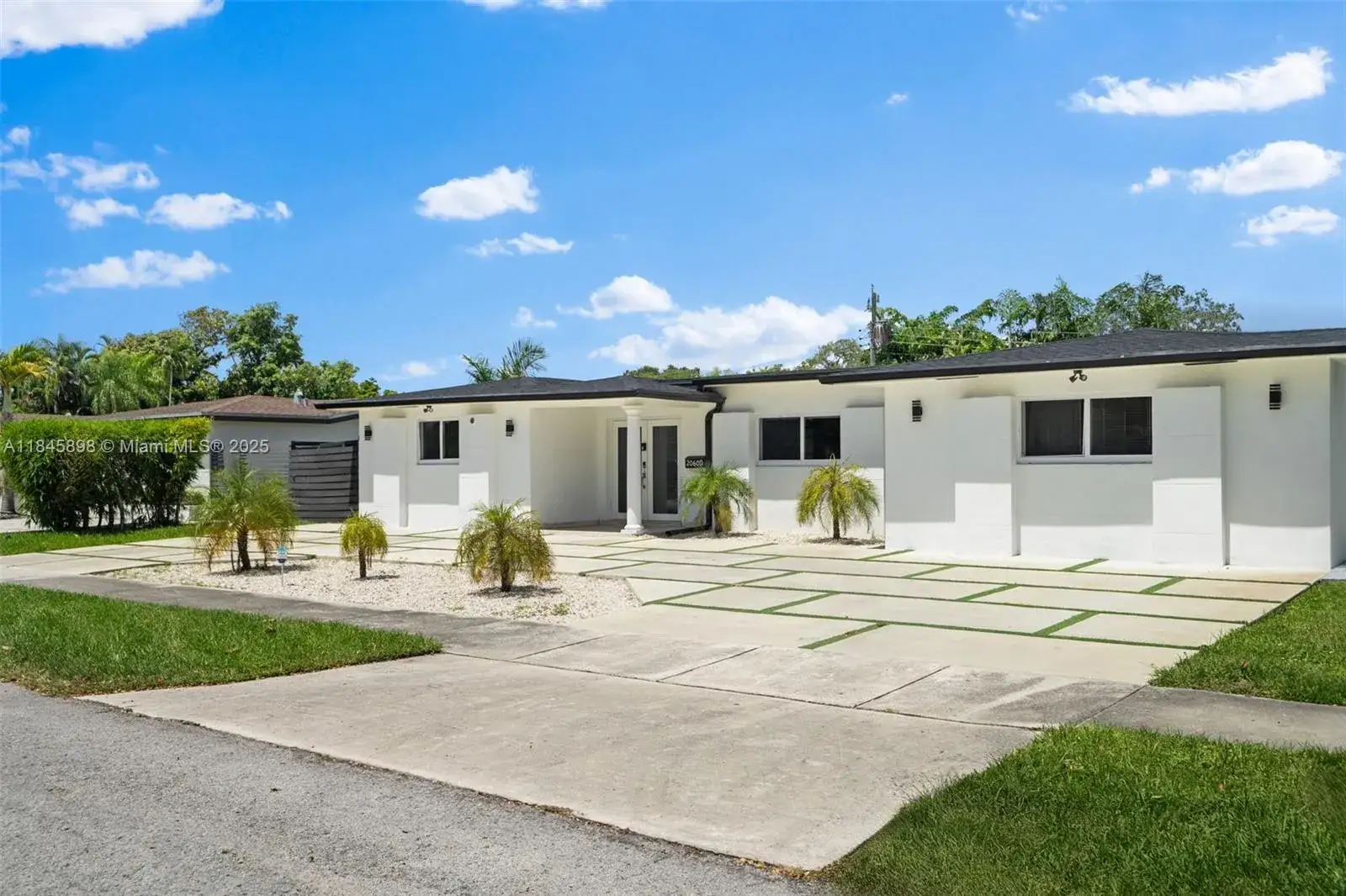 5 bedroom 3 bath Residential for sale at 20600 NE 22nd Ct, Aventura FL 33180