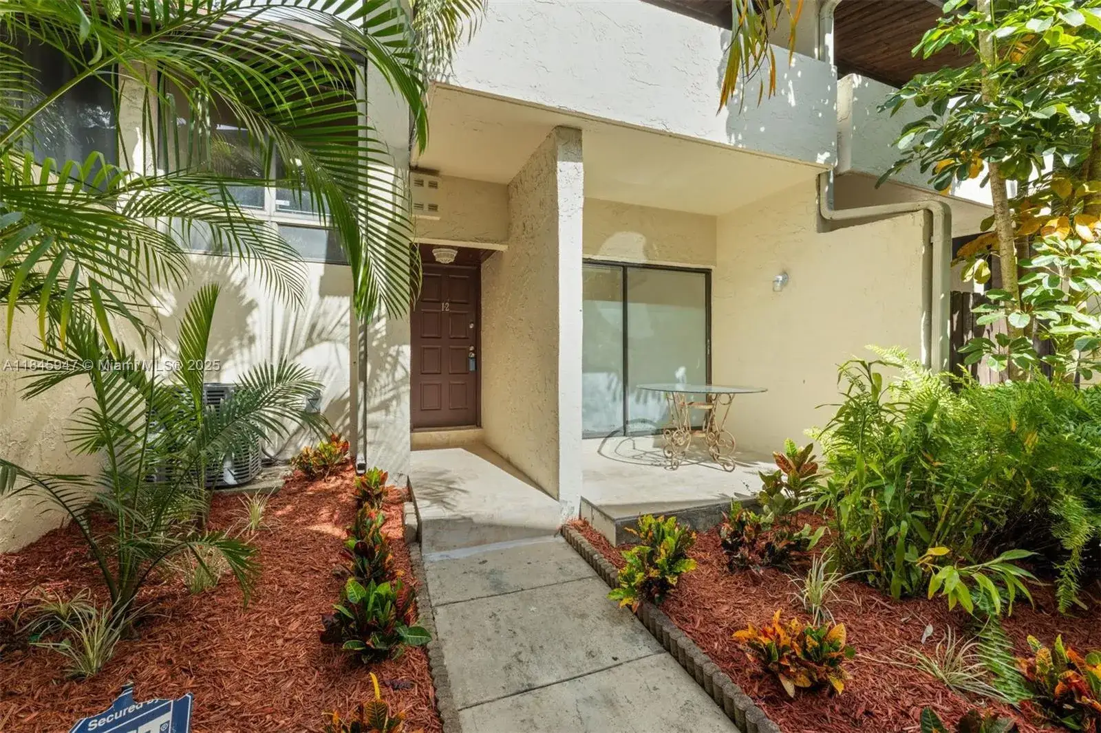 3 bedroom 2 bath Residential for sale at 19460 NE 26th Ave # 12B, Miami FL 33180