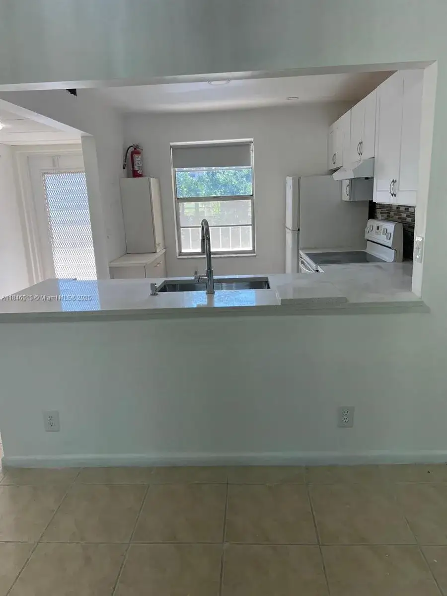 2 bedroom 2 bath Residential Lease for rent at 1015 Country Club Dr # 302, Margate FL 33063