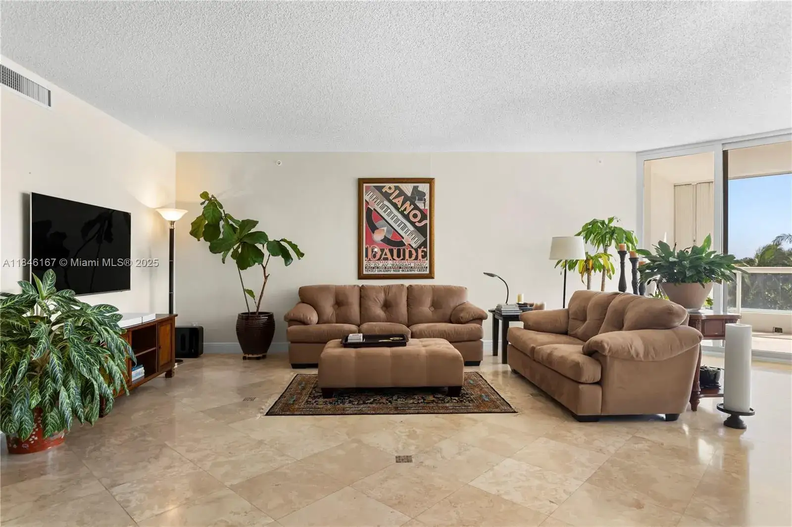 3 bedroom 2 bath Residential for sale at 21050 Point Pl # 502, Aventura FL 33180