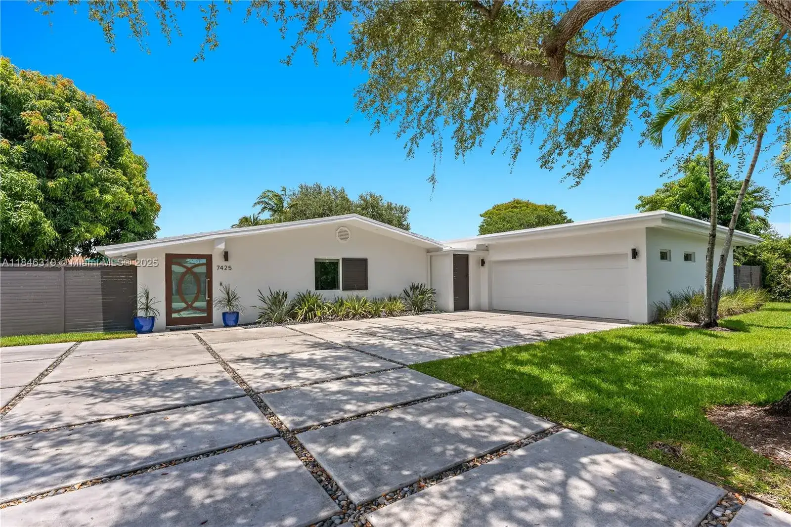 4 bedroom 4 bath Residential for sale at 7425 SW 139th Ter, Palmetto Bay FL 33158