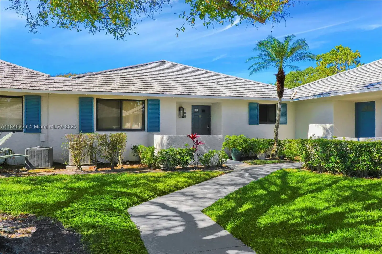 2 bedroom 2 bath Residential Lease for rent at 105 Club Dr # 105, Palm Beach Gardens FL 33418