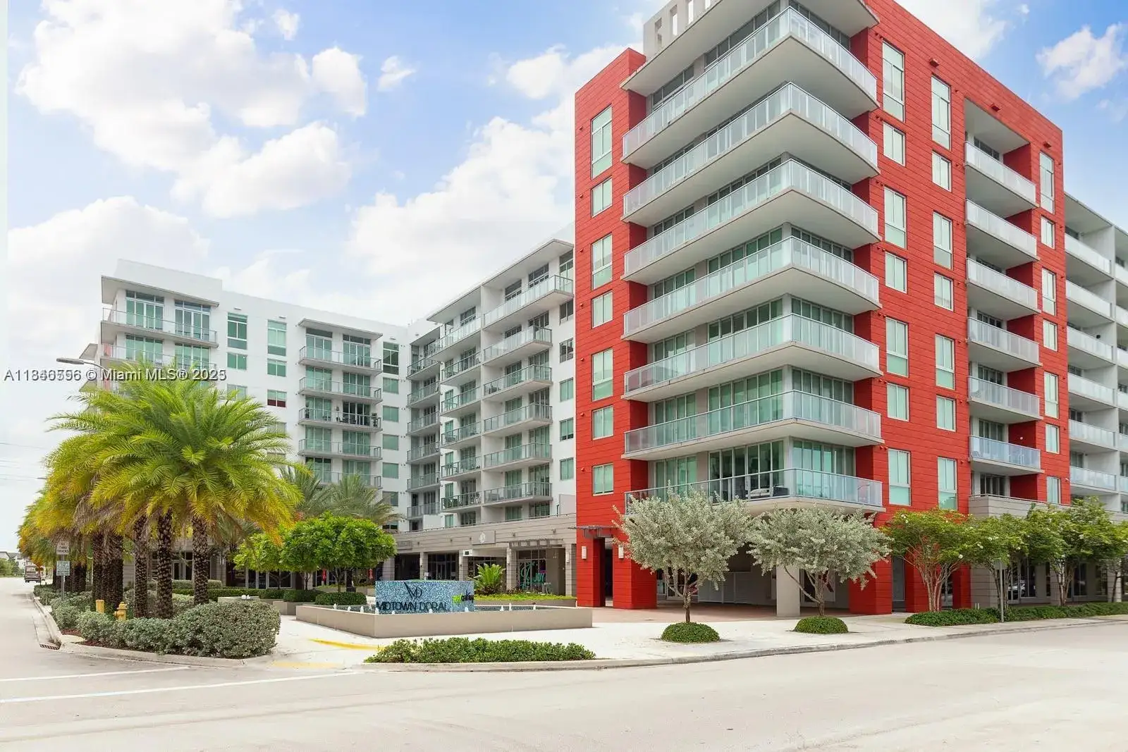 1 bedroom 1 bath Residential for sale at 7875 NW 107th Ave # 318, Doral FL 33178