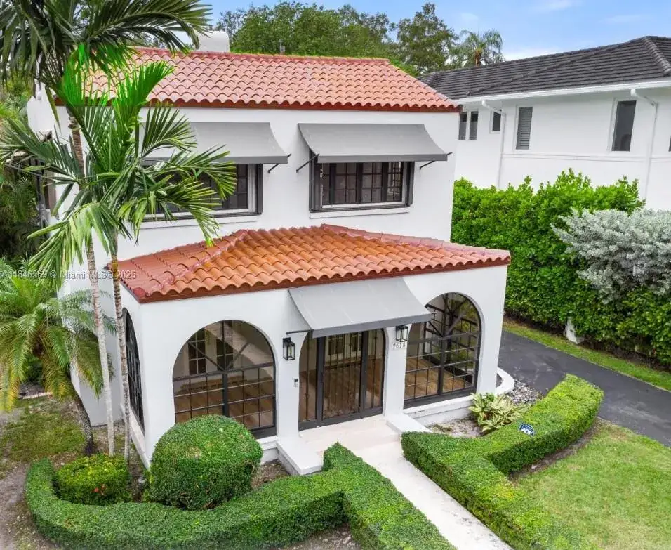 5 bedroom 3 bath Residential for sale at 2618 Alhambra Cir, Coral Gables FL 33134