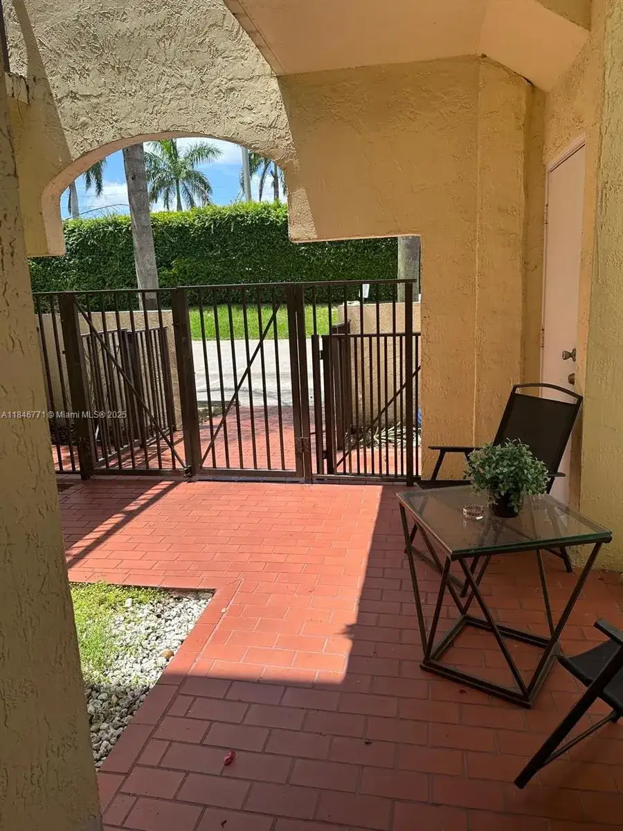3 bedroom 2 bath Residential for sale at 13050 SW 88th Ter N # 106, Miami FL 33186