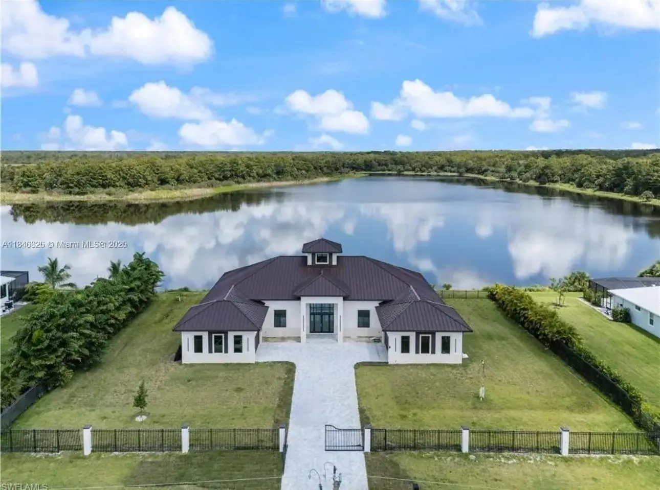35XX Everglades Blvd, Naples FL 34120
