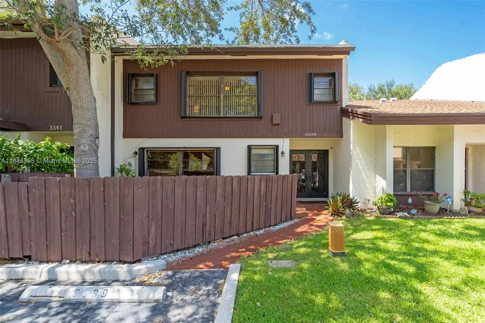 3 bedroom 3 bath Residential for sale at 3339 Oak Dr, Hollywood FL 33021