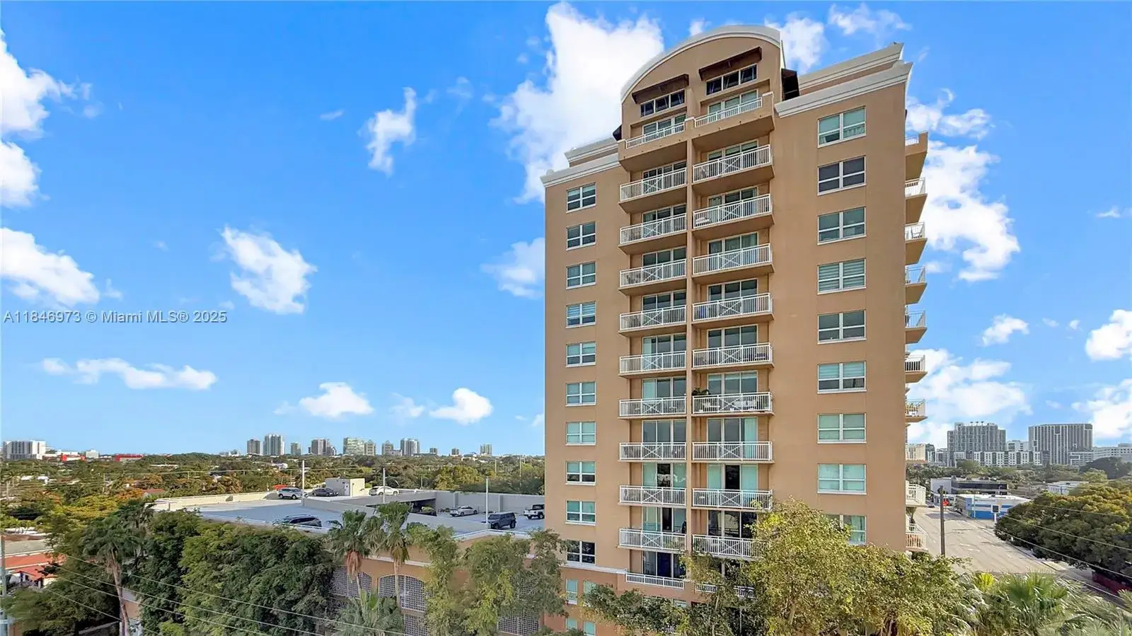 1 bedroom 1 bath Residential for sale at 2665 SW 37th Ave # 408, Miami FL 33133
