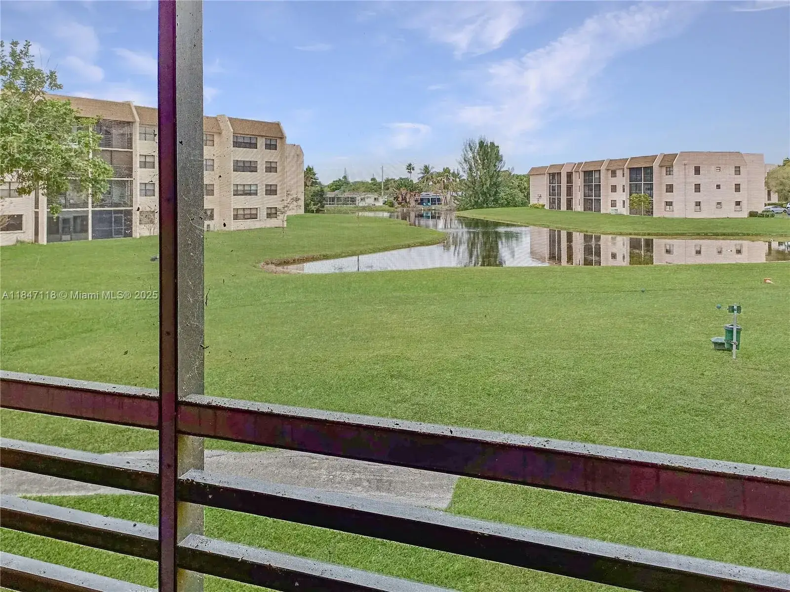 2 bedroom 2 bath Residential for sale at 10402 Sunrise Lakes Blvd # 201, Sunrise FL 33322