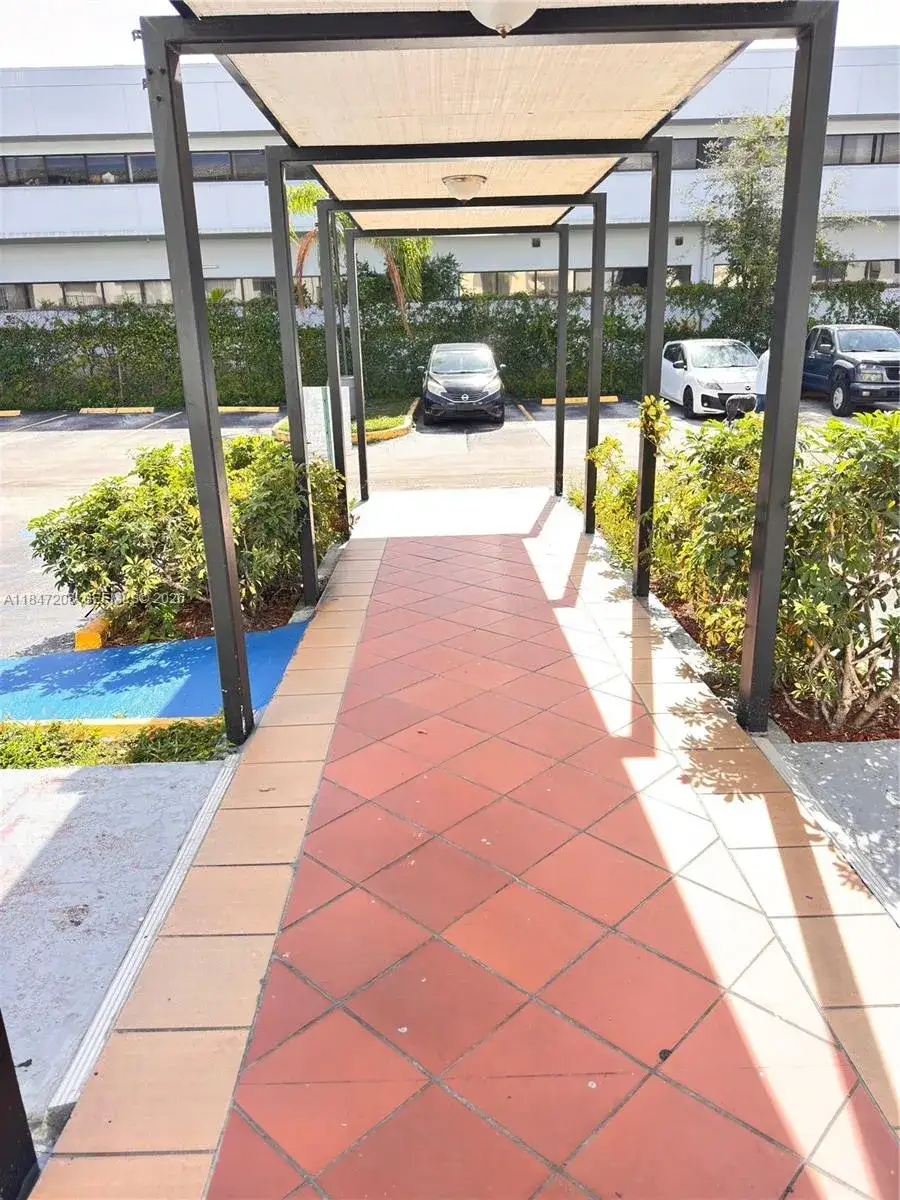 1 bedroom 1 bath Residential for sale at 16450 NW 2nd Ave # 207, Miami FL 33169