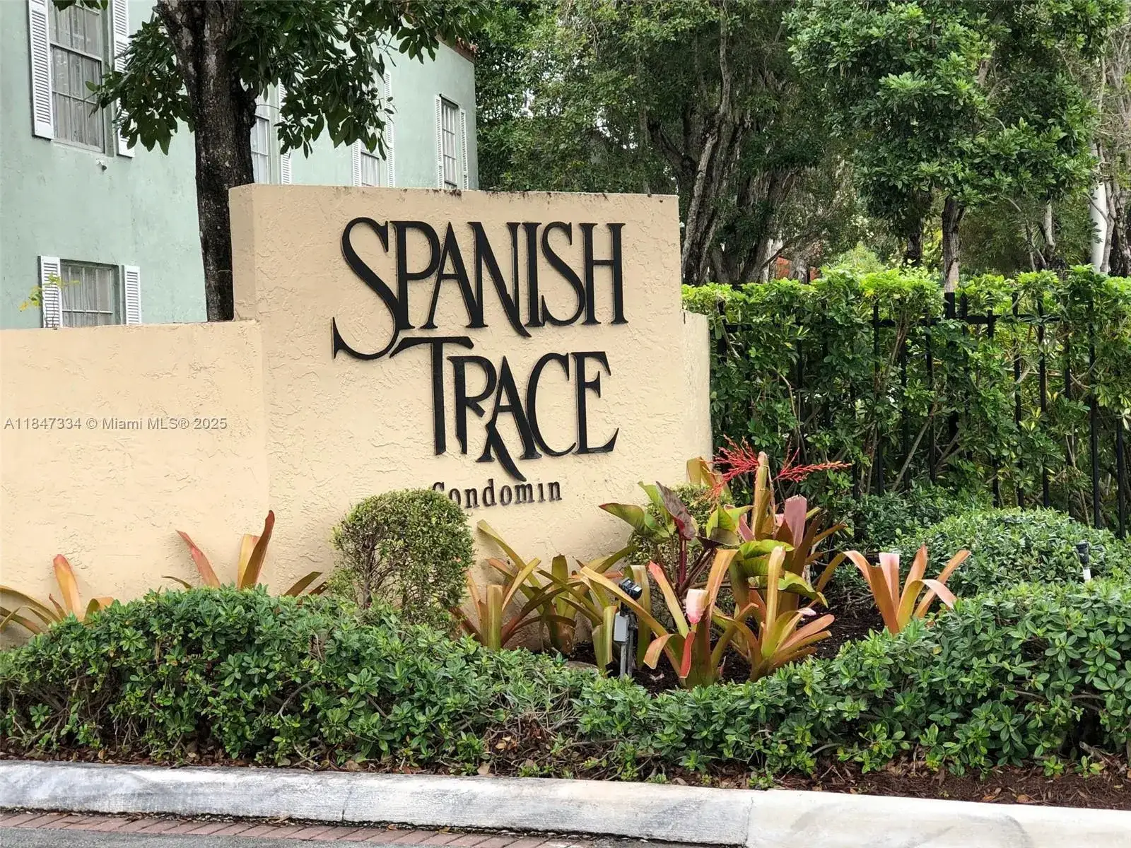 1 bedroom 1 bath Residential Lease for rent at 10740 N KENDALL DR # 14, Miami FL 33176