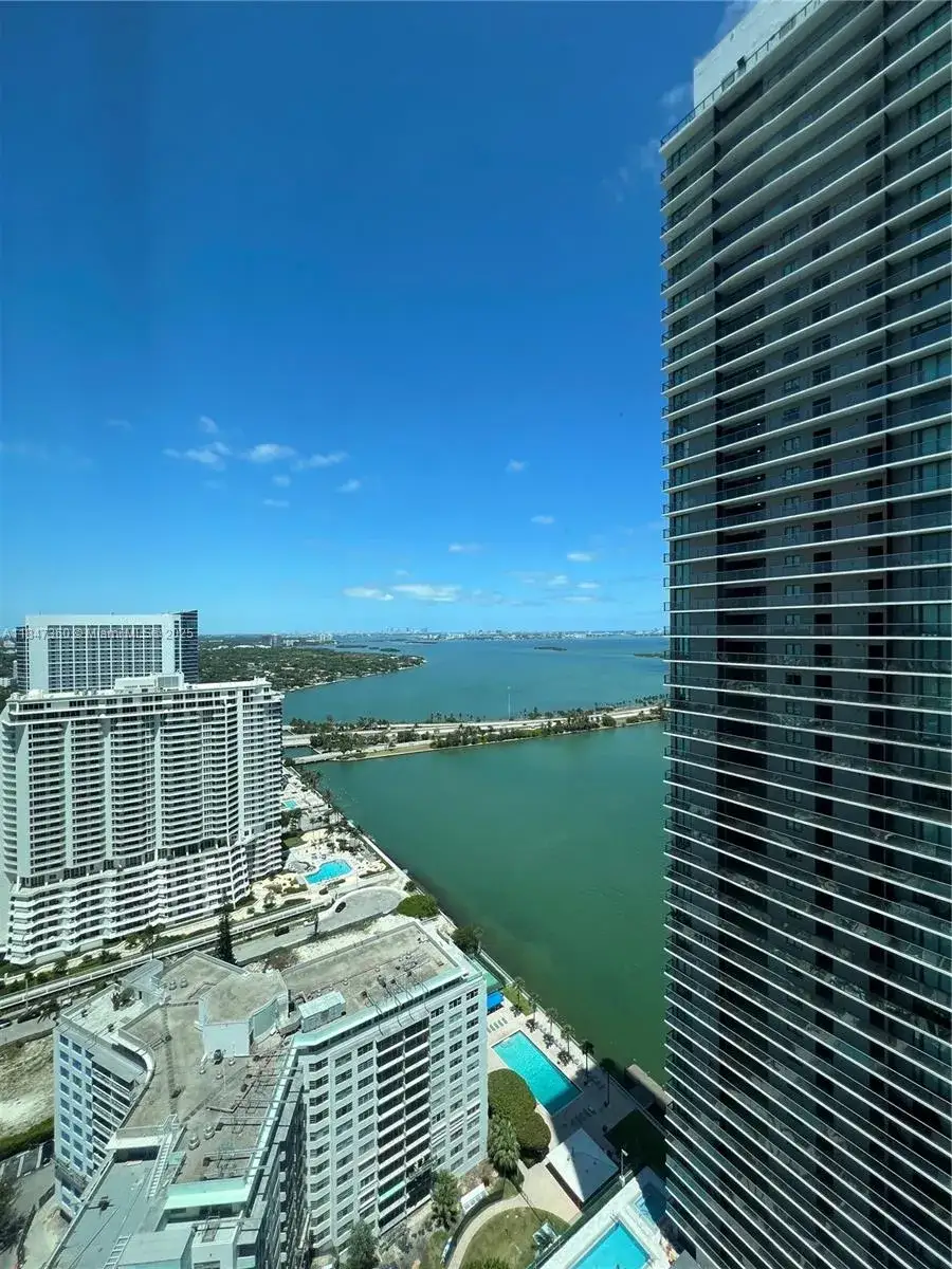 1 bedroom 1 bath Residential for sale at 650 NE 32nd St # 3508, Miami FL 33137