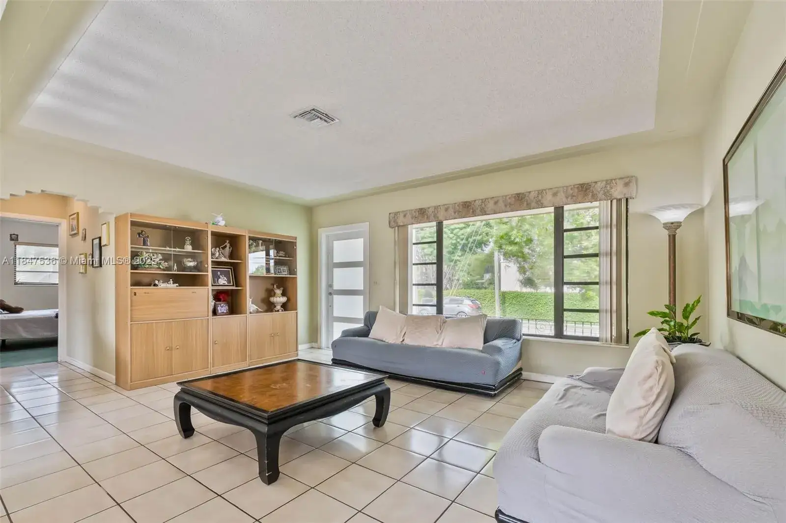 2 bedroom 2 bath Residential for sale at 1621 SW 23rd Ave, Miami FL 33145