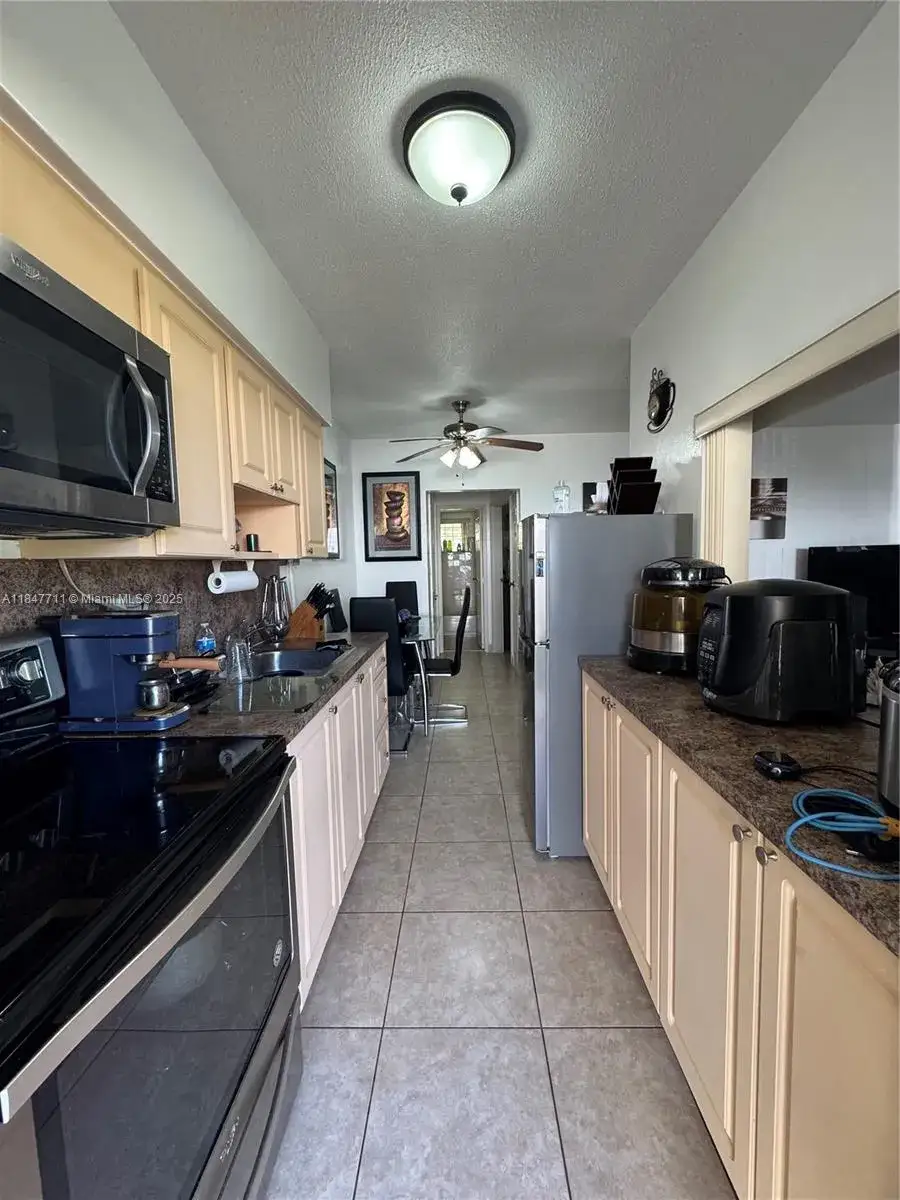 1 bedroom 1 bath Residential for sale at 71 NW 76th St # 5, Miami FL 33150