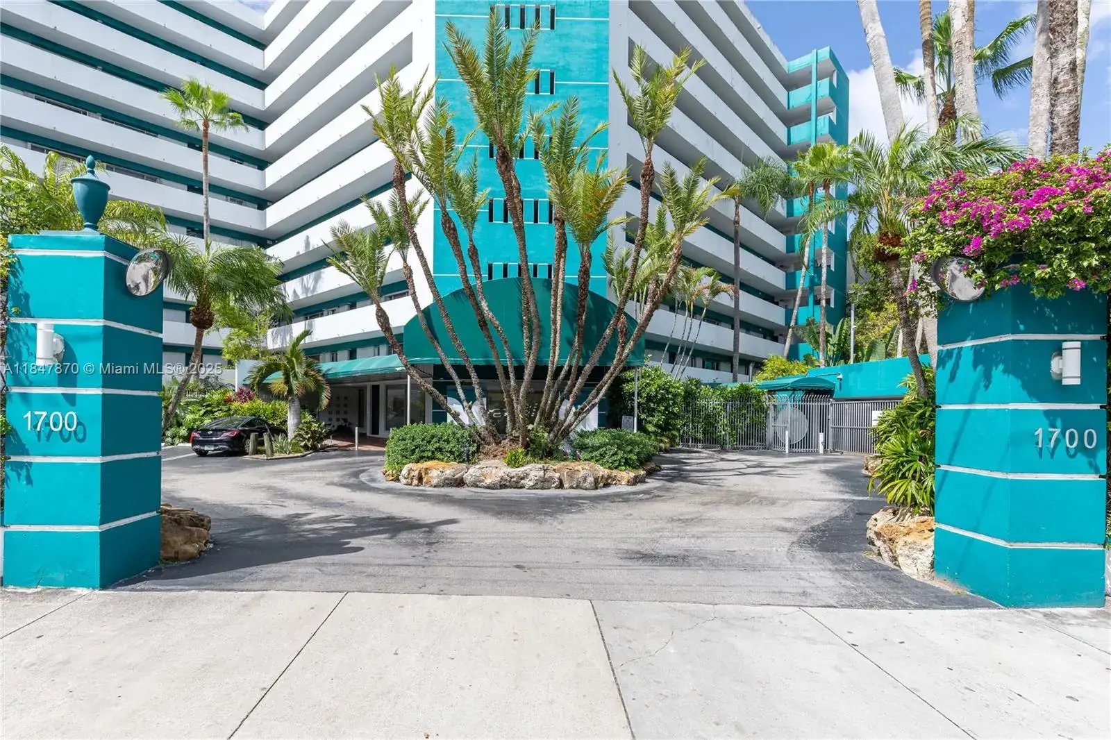 2 bedroom 2 bath Residential for sale at 1700 NW N River Dr # 708, Miami FL 33125