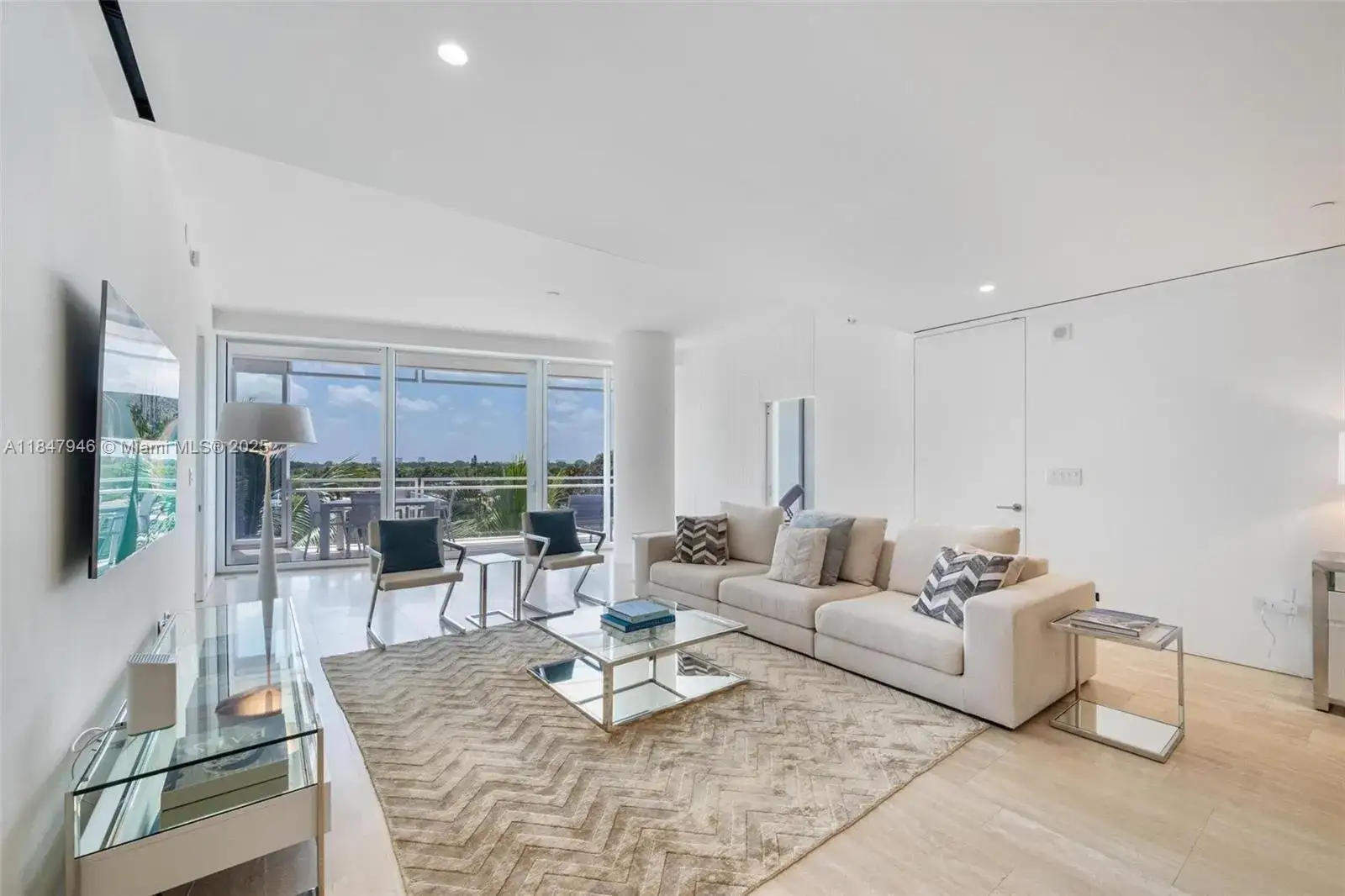 2 bedroom 2 bath Residential Lease for rent at 9001 Collins Ave # 406, Surfside FL 33154